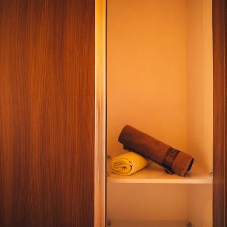7 Hotel